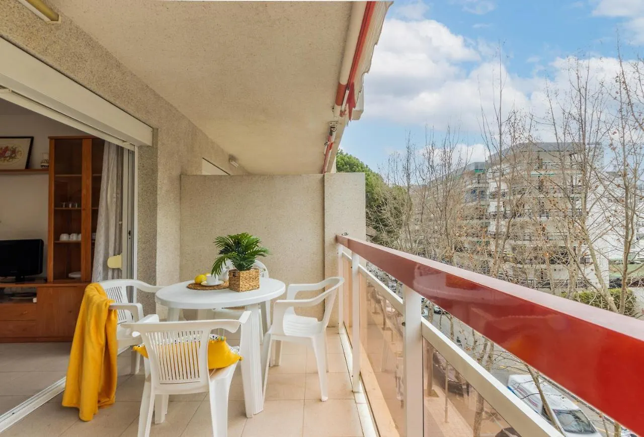 Apartamentos Varadero Arysal Salou Spain